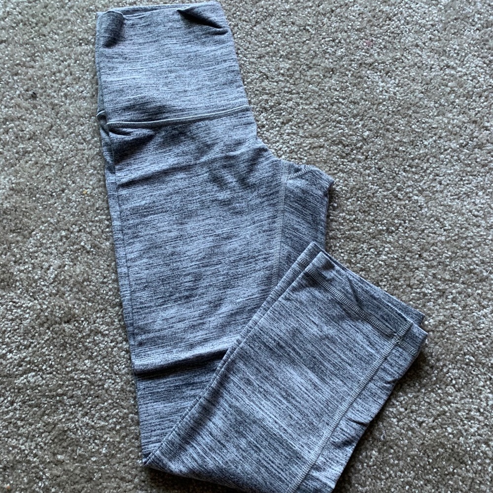 Lululemon super crop leggings size 4